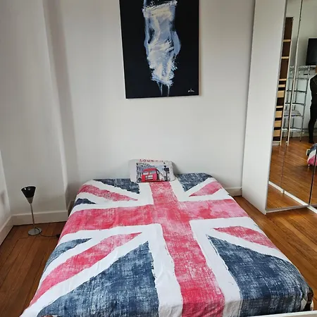 Chez Christina 250m De La Руайян