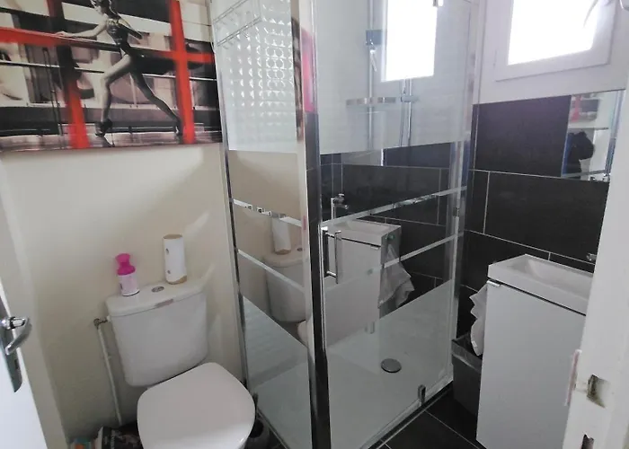 Chez Christina 250m De La Homestay szállás